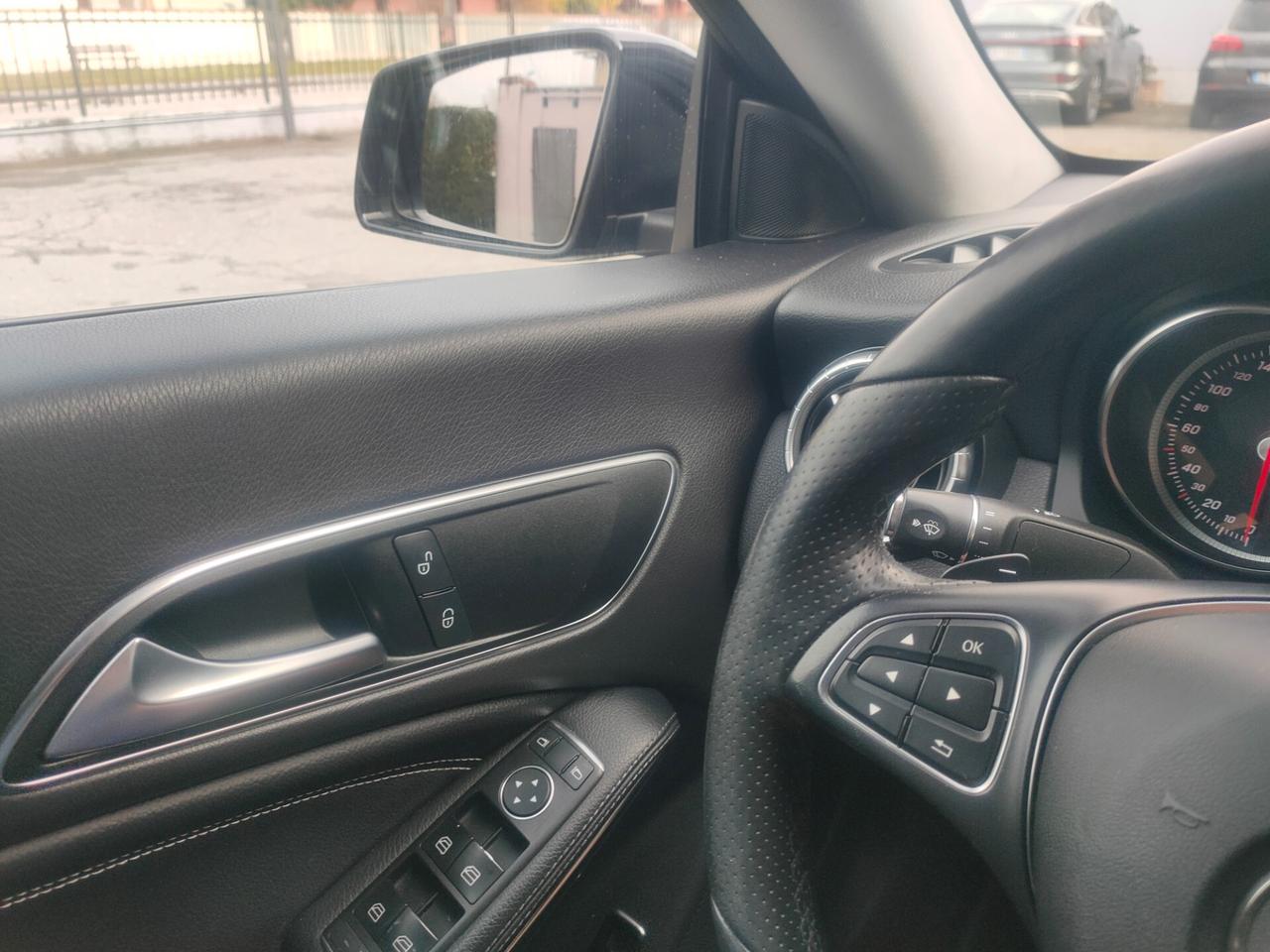 Mercedes-benz CLA 200 d 4Matic Automatic Sport neopatentati