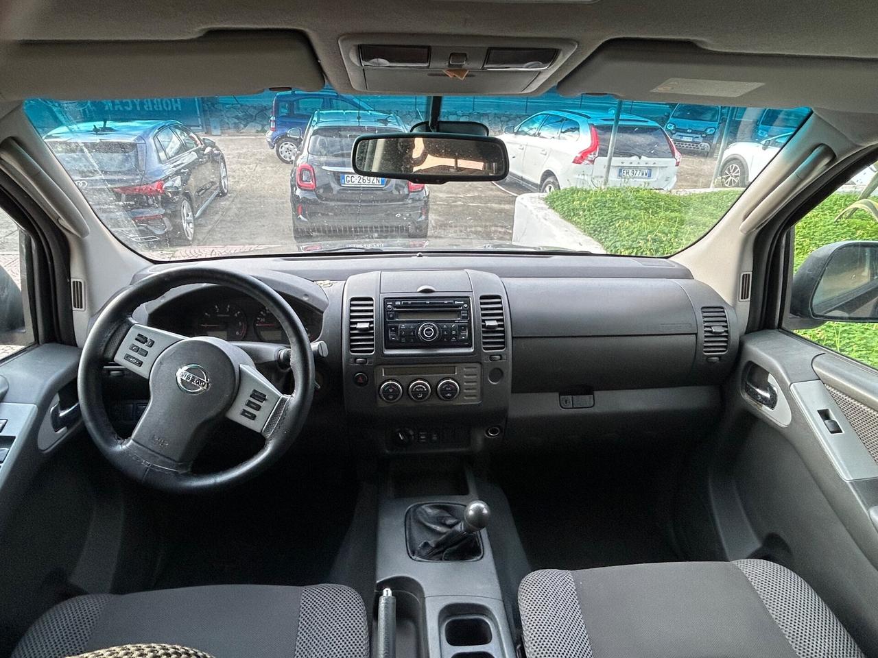 Nissan Navara 2.5 dCi 4 porte Double Cab XE