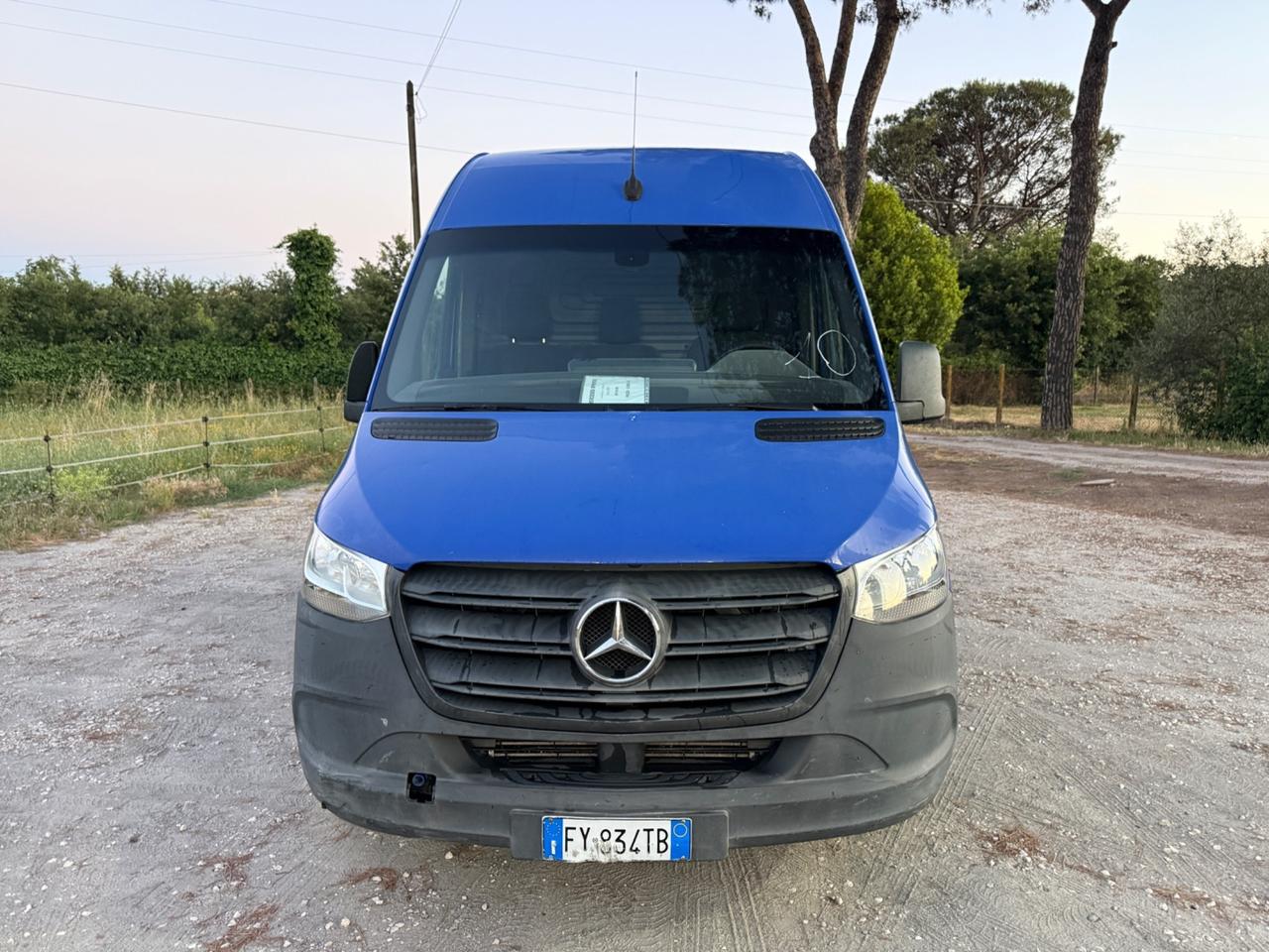 Mercedes Benz