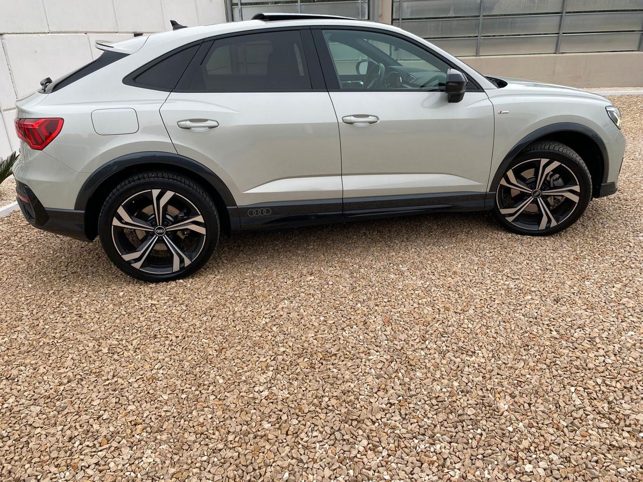 Audi Q3 40 TDI quattro S tronic line edition