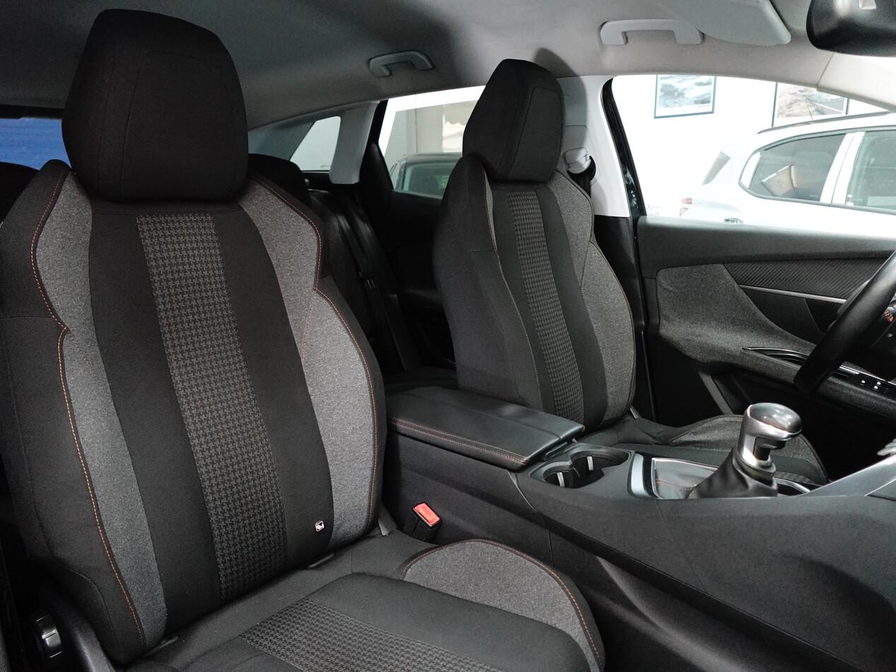 Peugeot 3008 1.6 BlueHDI 120 CV ACTIVE