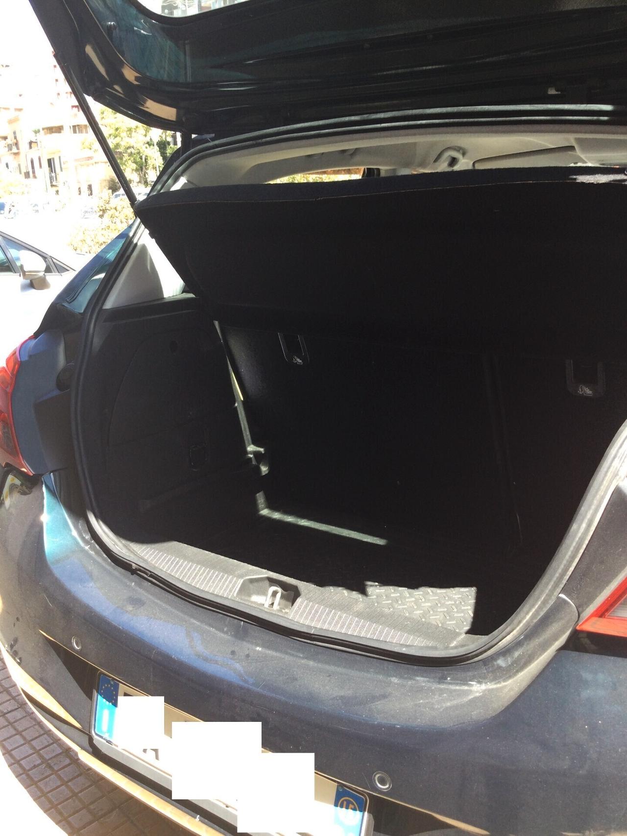 Opel Corsa 1.4 90CV GPL Tech 5 porte Cosmo