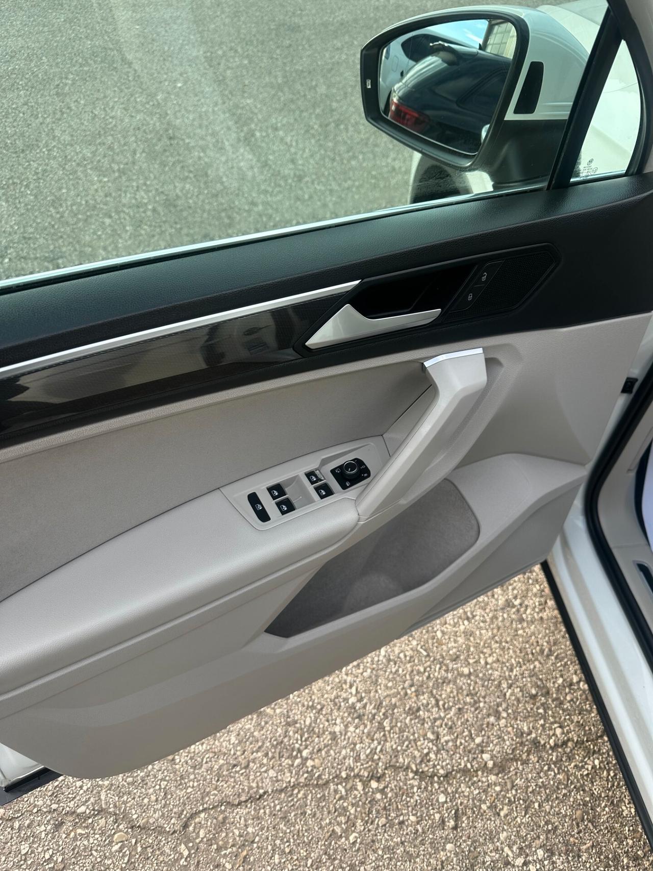 Volkswagen Tiguan 2.0 TDI SCR DSG Sport TETTO APRIBILE