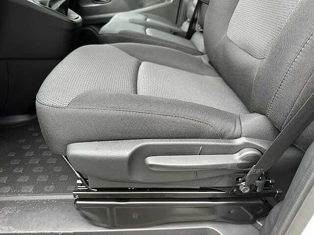 Nissan Primastar 27 2.0 dCi 130CV PC-TN Acenta 9 posti