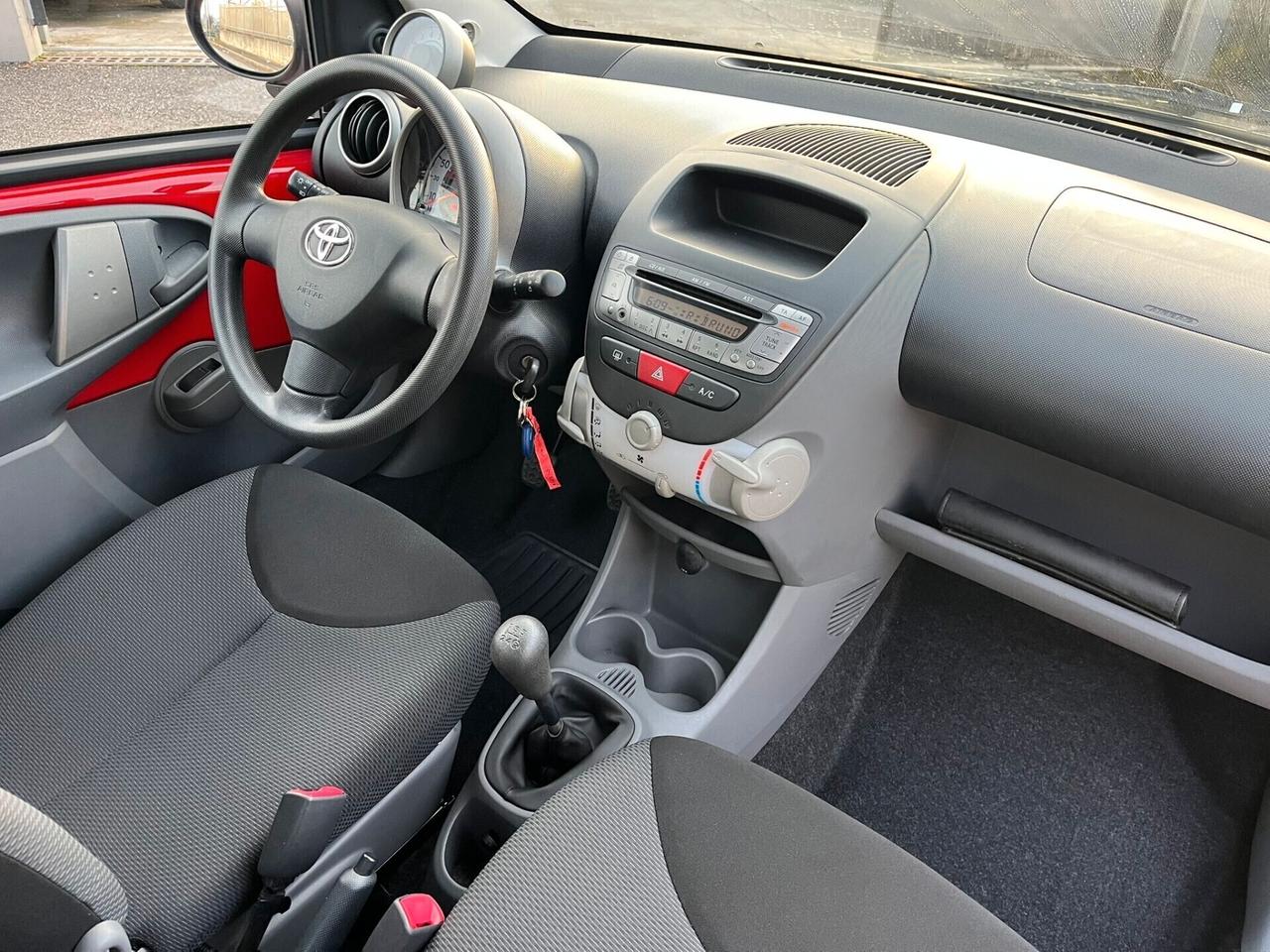 Toyota Aygo 1.0 BENZ SOLO 29.000 KM