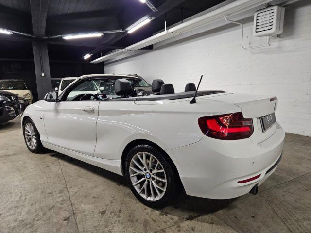 BMW 220 i Cabrio Sport