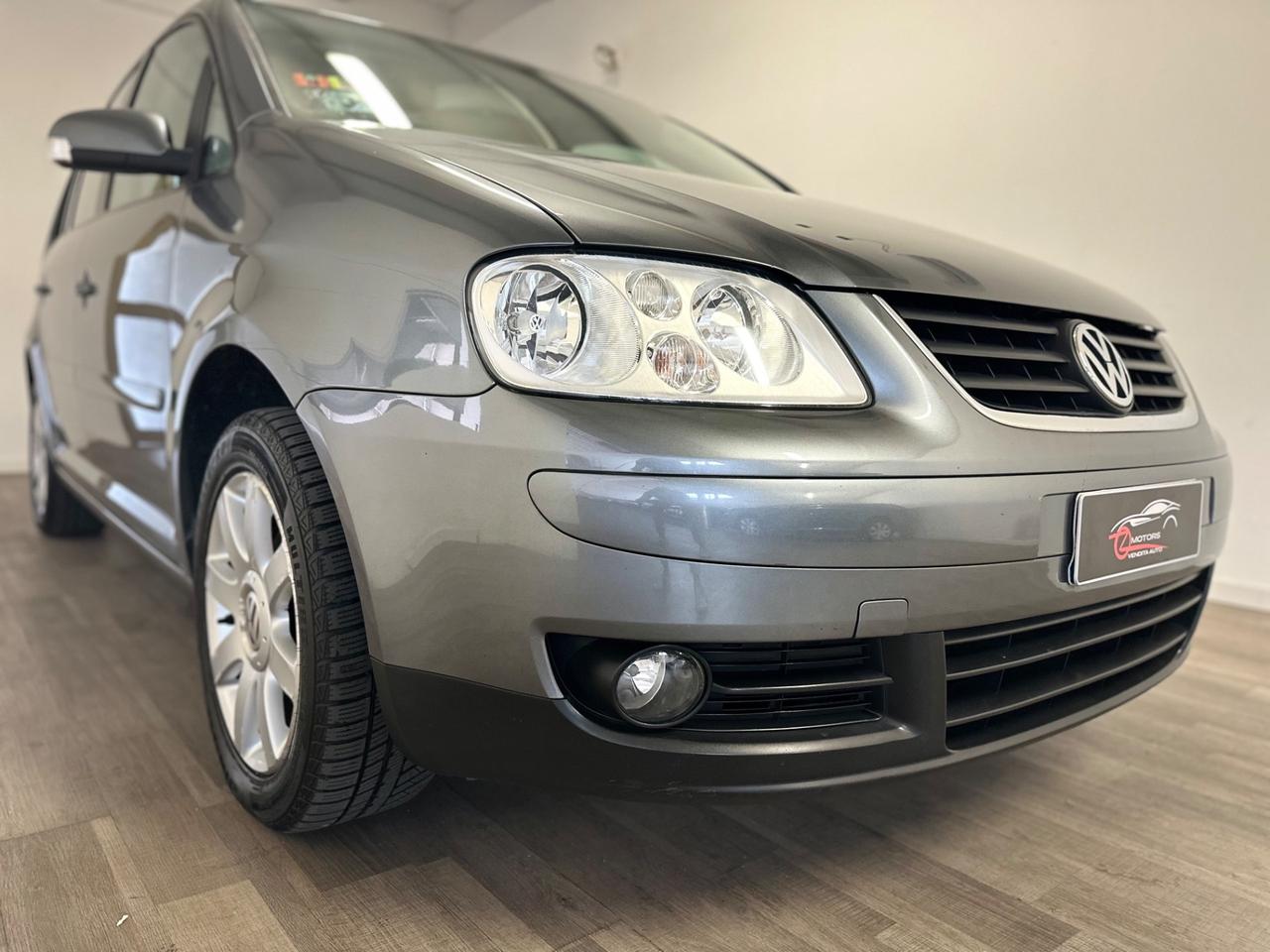 Volkswagen Touran 2.0 16V TDI Trendline 7 POSTI
