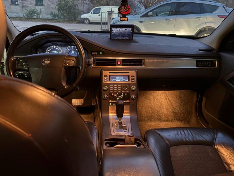 Volvo V70 2.4 d5 Summum 185cv