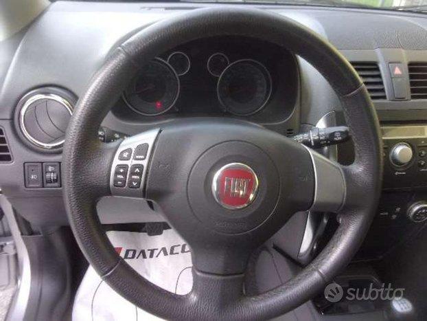 FIAT Sedici 1.6 16v Emotion 4x4 120cv-X NEO PATE