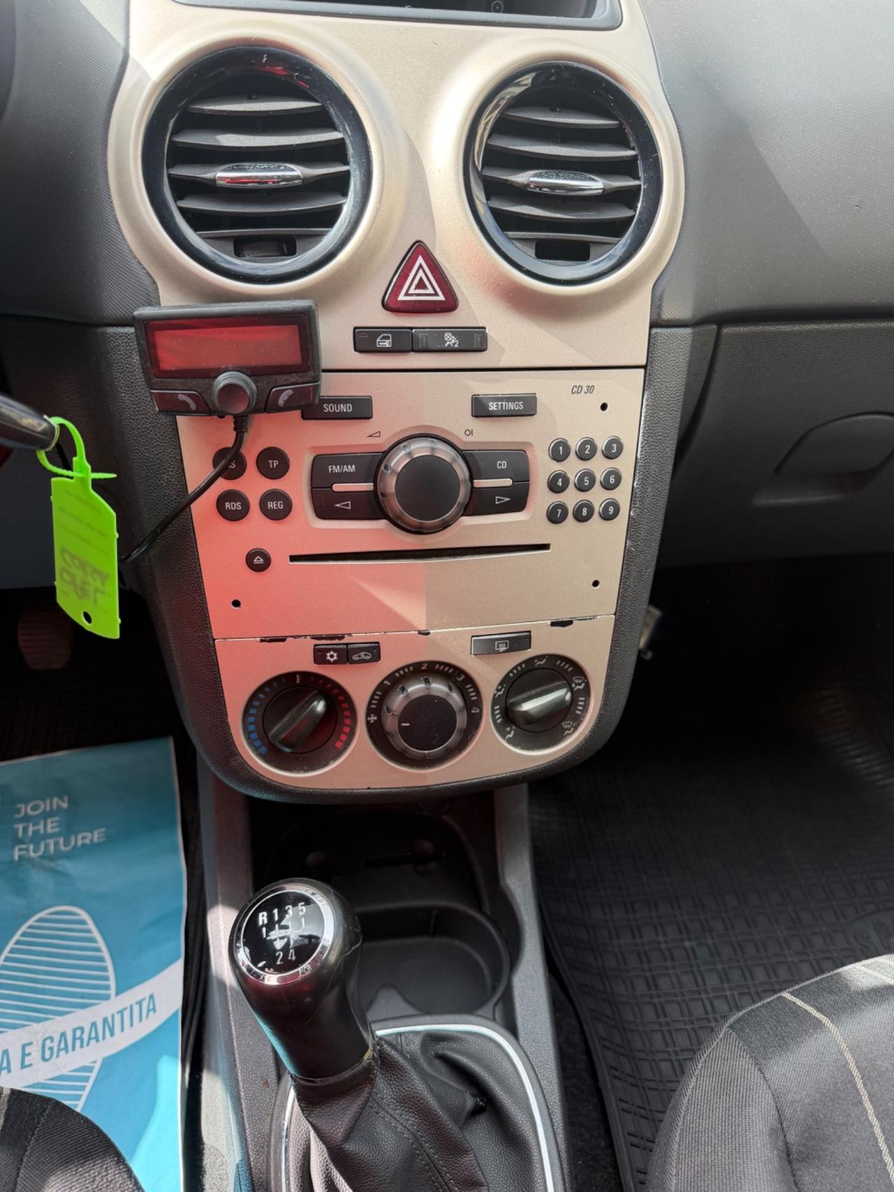 Opel Corsa 1.2 5 porte Cosmo