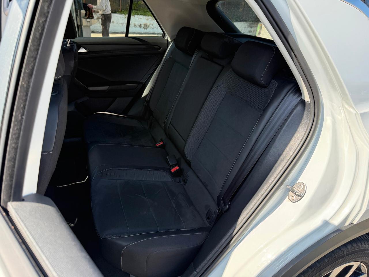 Volkswagen T-Roc 1.5 TSI ACT DSG R-Line