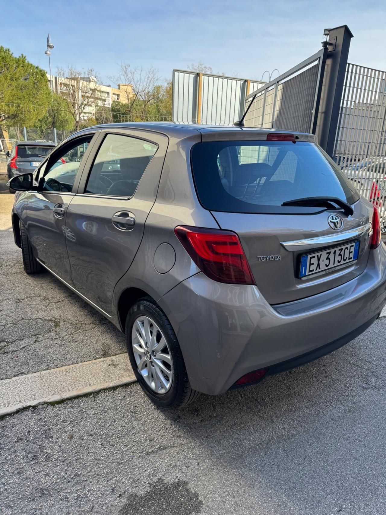 Toyota Yaris 1.4 D-4D 5 porte Lounge