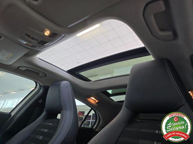 MERCEDES-BENZ GLA 200 d Automatic 4Matic Premium + Tetto