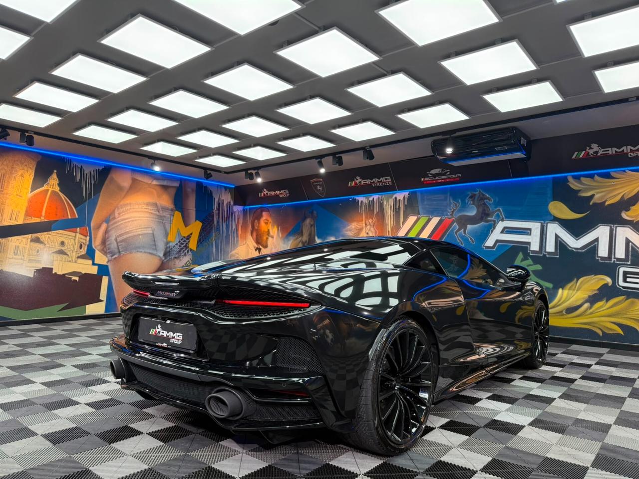 Mclaren GT (393)