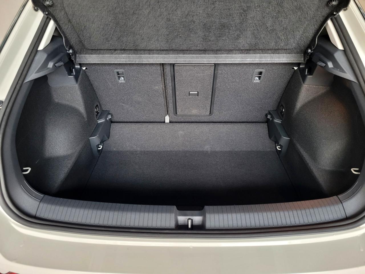 Volkswagen T-Roc 1.5 TFSI DSG APPLE CARPLAY ANDROID AUTO LED ACC