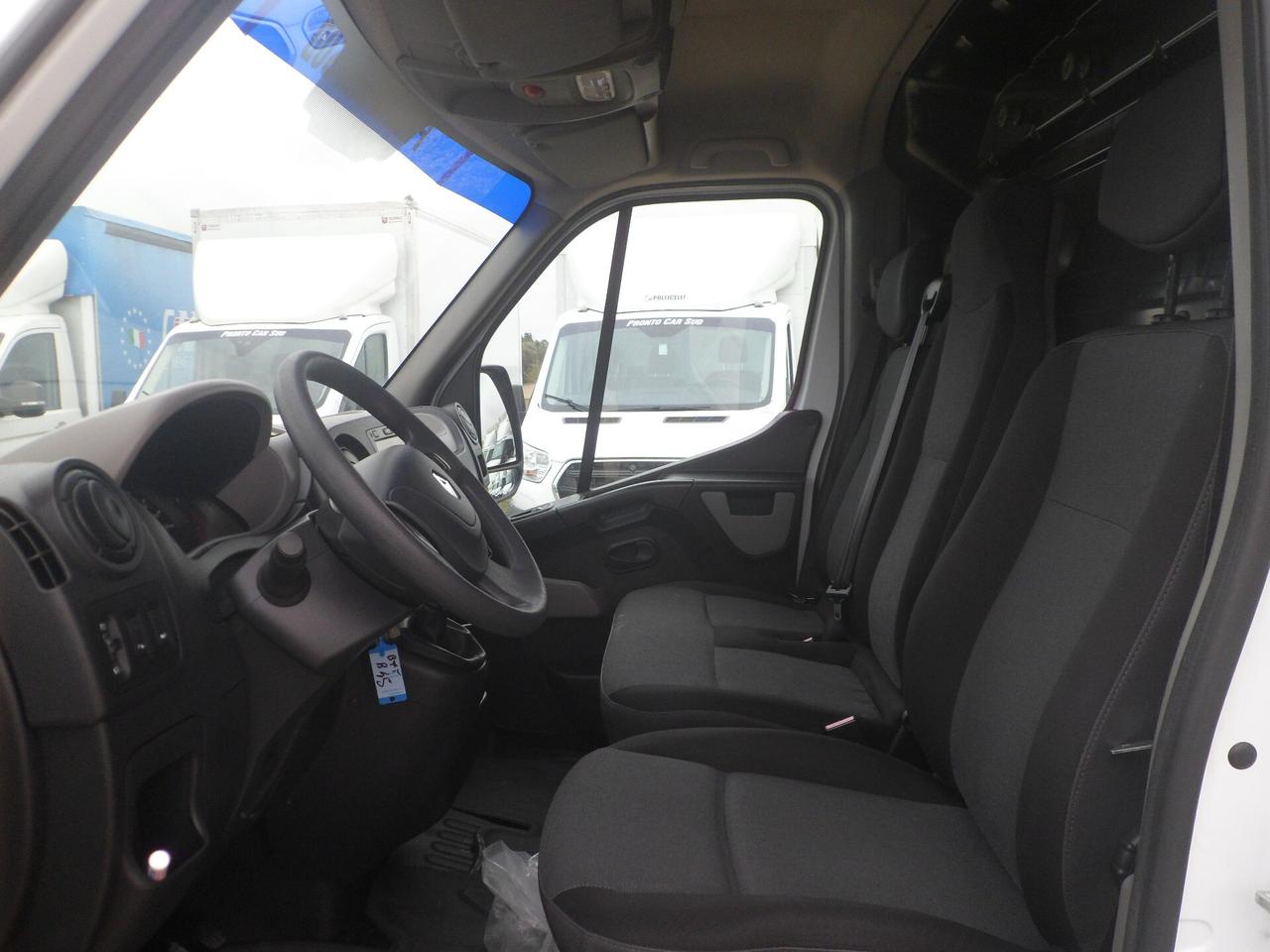 Renault Master furgone lungo