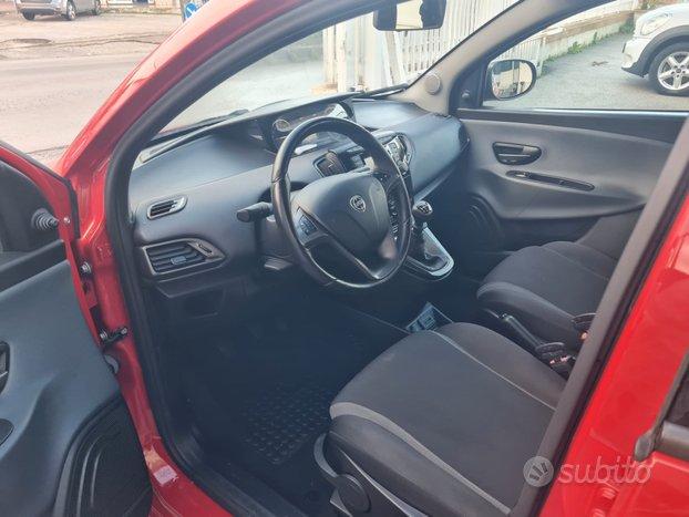 Lancia Ypsilon 1.2 69 CV 5 porte GPL Ecochic Gold