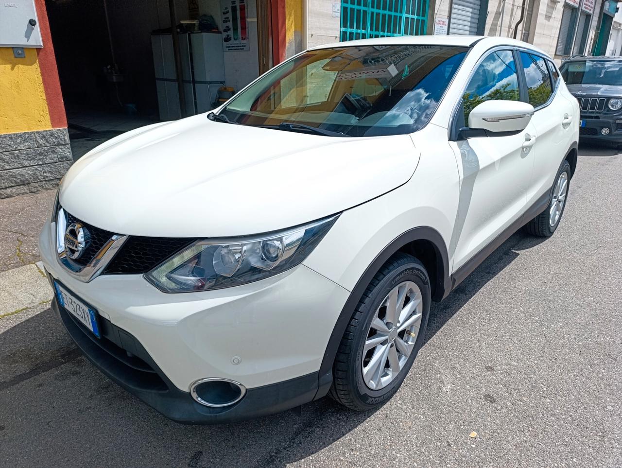 Nissan Qashqai 1.2 DIG-T FULL OPTIONAL UNICO PROPRIETARIO