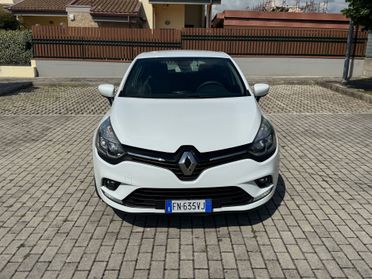 Renault Clio 1.2 benzina 75cv Neopatentati