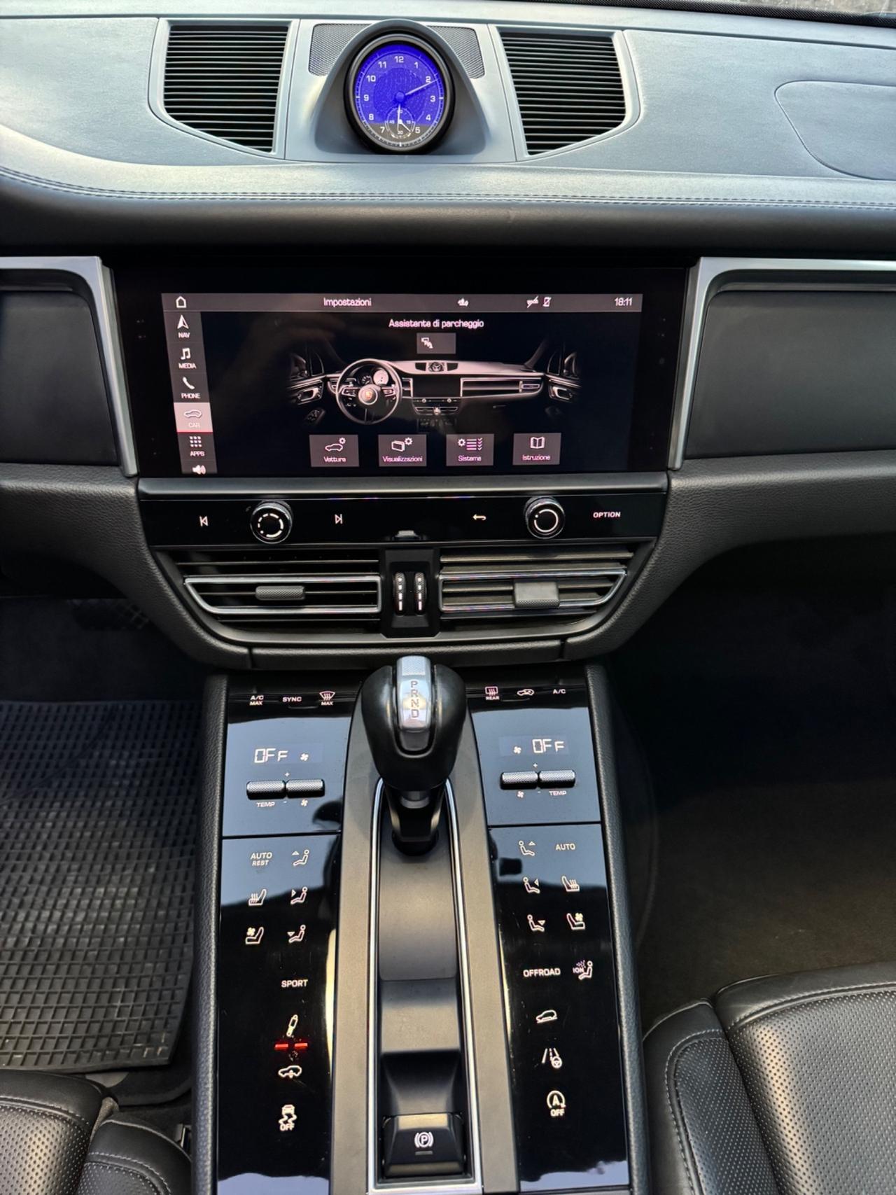 Porsche Macan cerchi 21, tetto, tagliandi Porsche