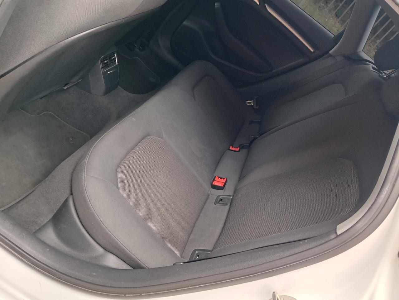 Audi A3 SPB 30 TDI S tronic Business