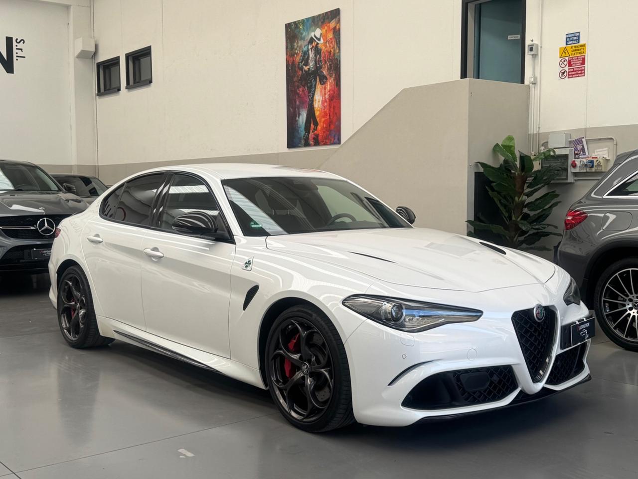 Alfa Romeo Giulia 2.9 V6 Bi-Turbo AT8 Quadrifoglio