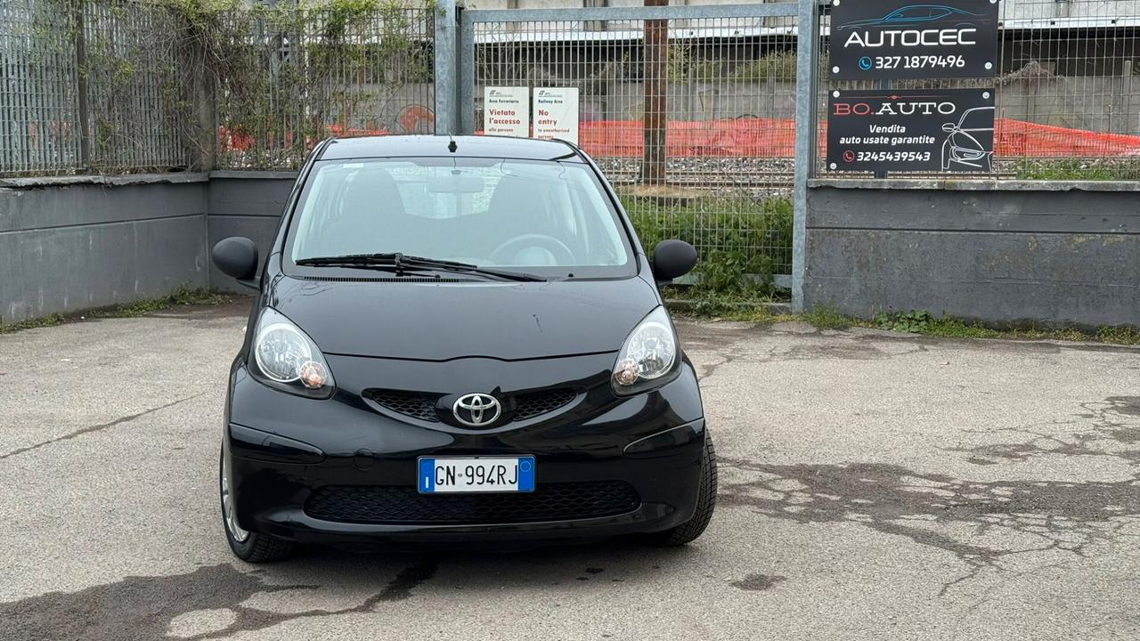 Toyota Aygo 1.0 12V VVT-i 3 porte Sol