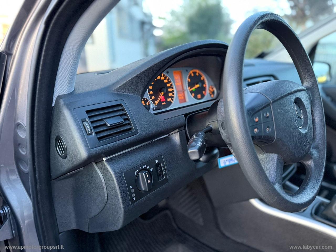MERCEDES-BENZ B 180 BlueEFFICIENCY Executive