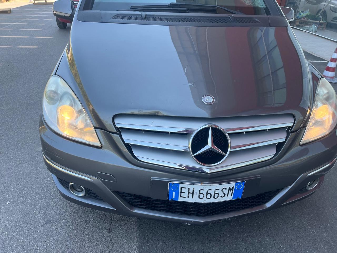 Mercedes-benz B 180 CDI PREMIUM 2011