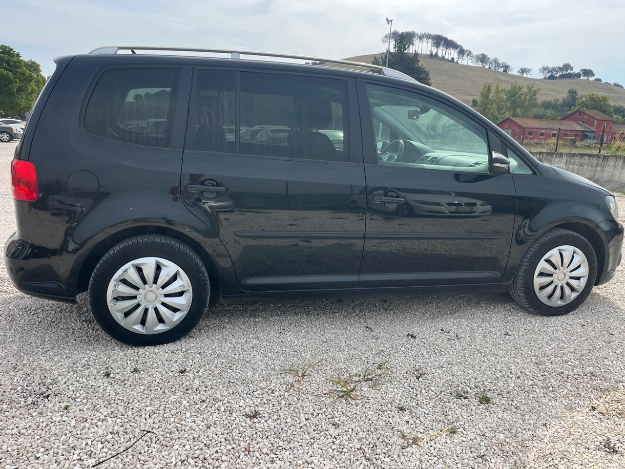 Volkswagen Touran Business 1.6 TDI DSG Comfortline