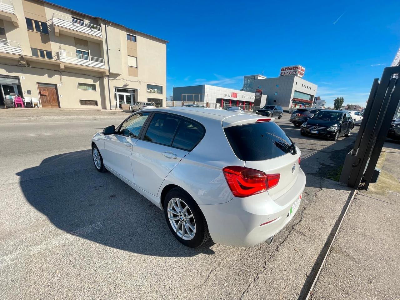 Bmw 116 116d 5p. Advantage