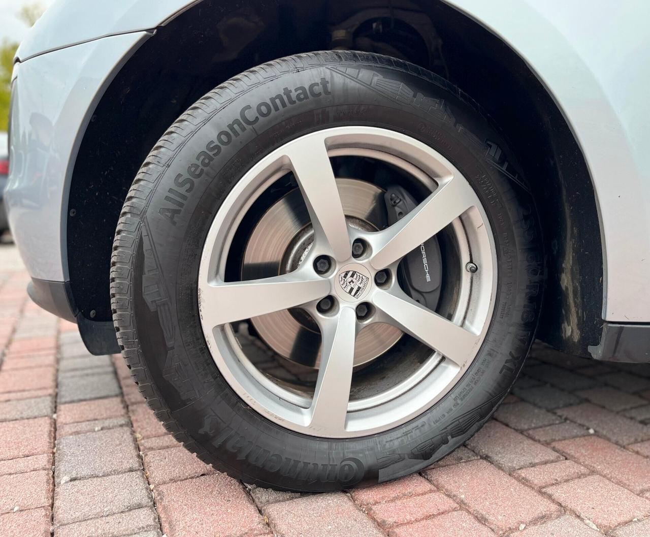 Porsche Macan 2.0 252 CV