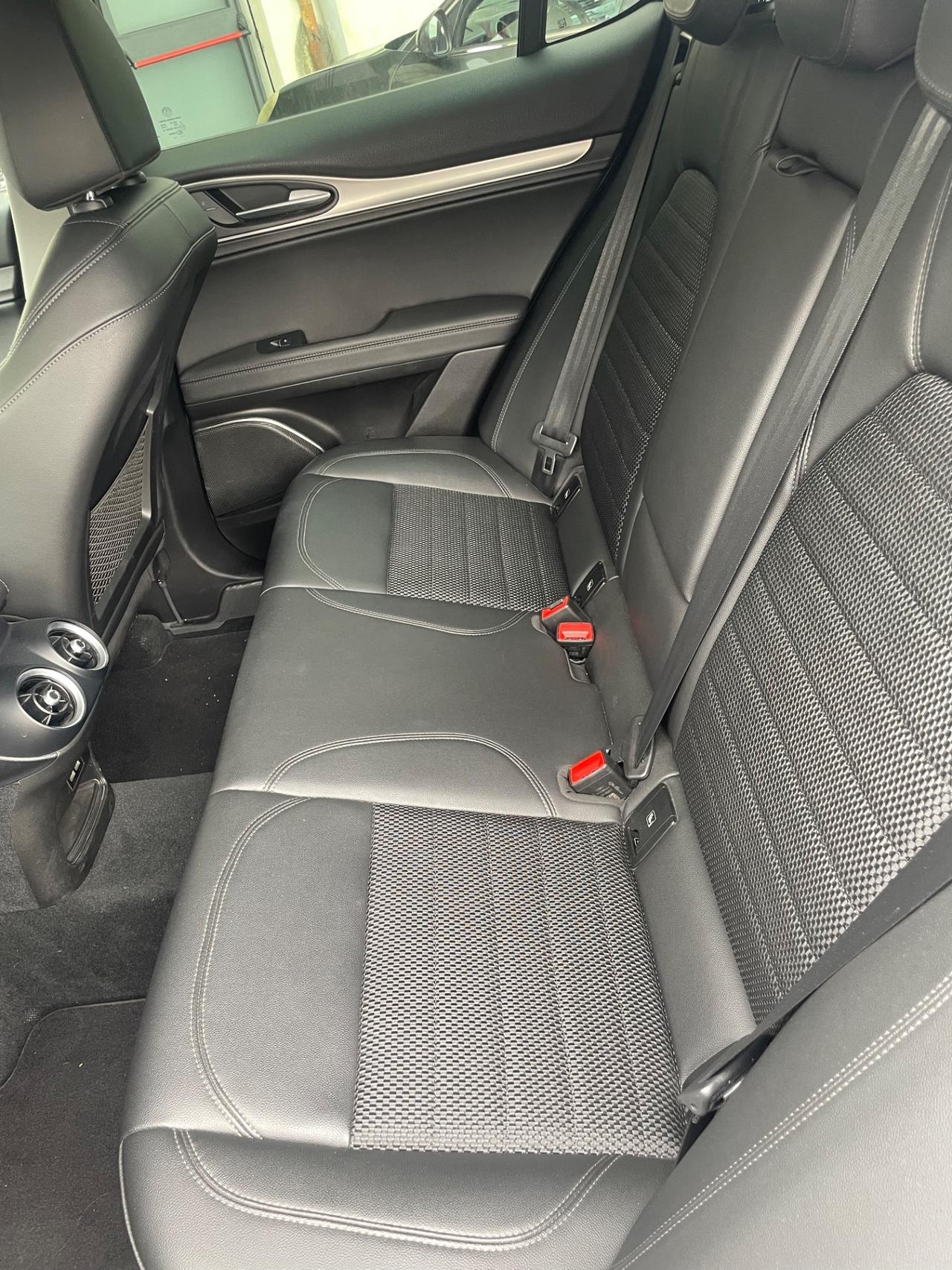 Alfa Romeo Stelvio 2.2 Turbodiesel 190 CV AT8 Q4 Sprint