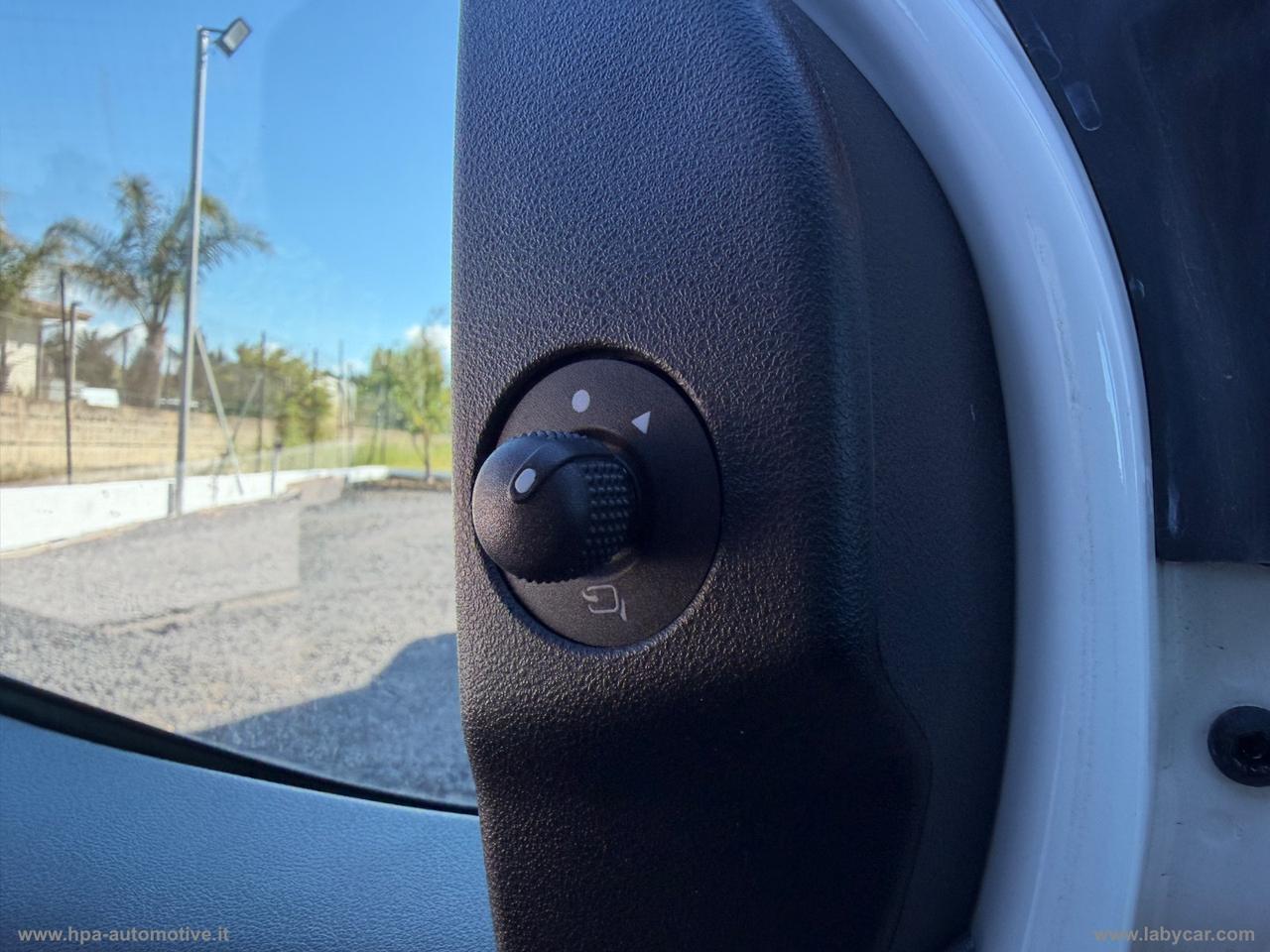FIAT Doblò 1.6 MJT 120CV MAXI 3 POSTI NAVI RETROCAMERA CLIMA AUTOMATICO