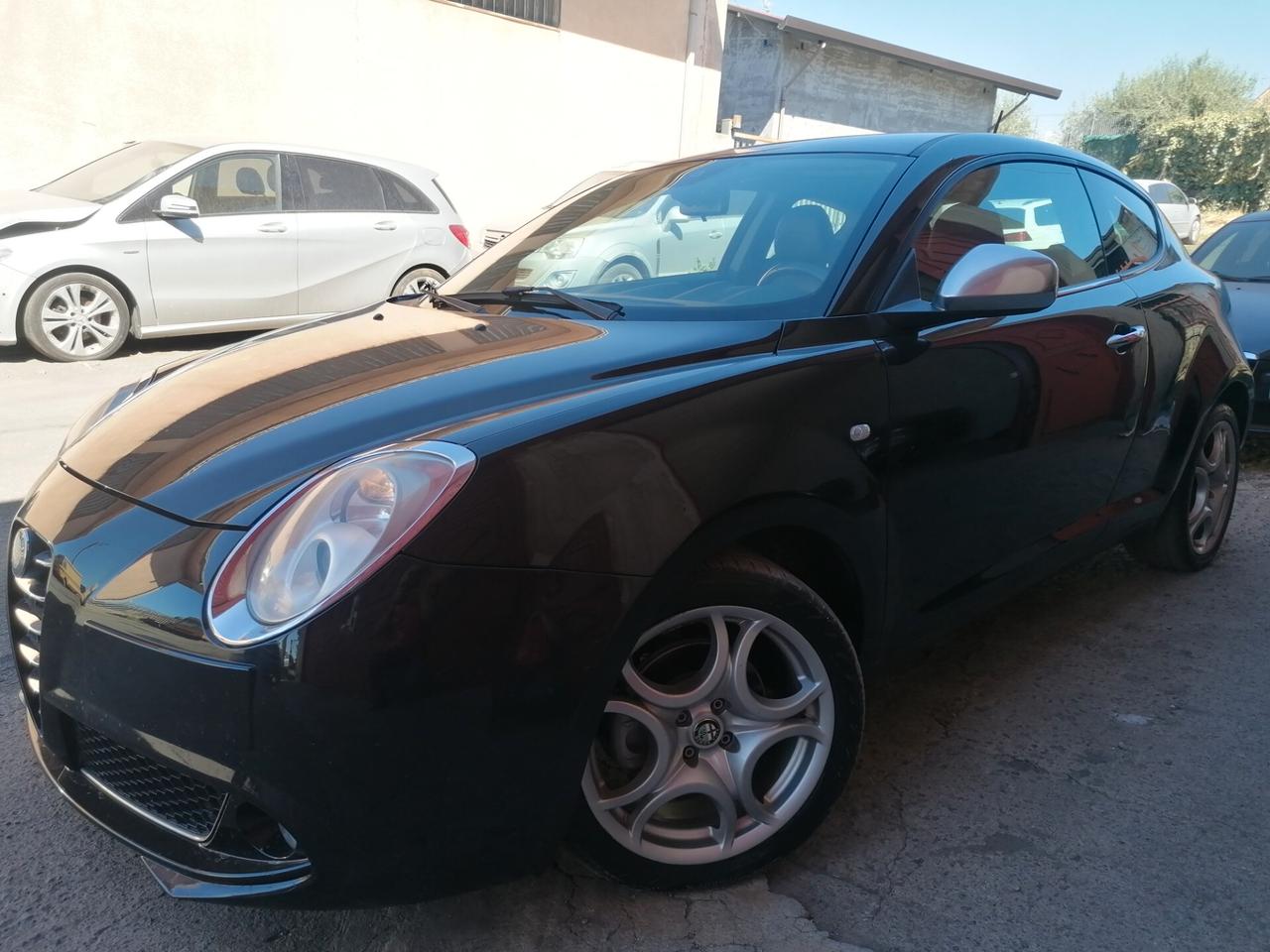 Alfa Romeo MiTo 1.6 JTDm-2 S&S Distinctive Sport Pack