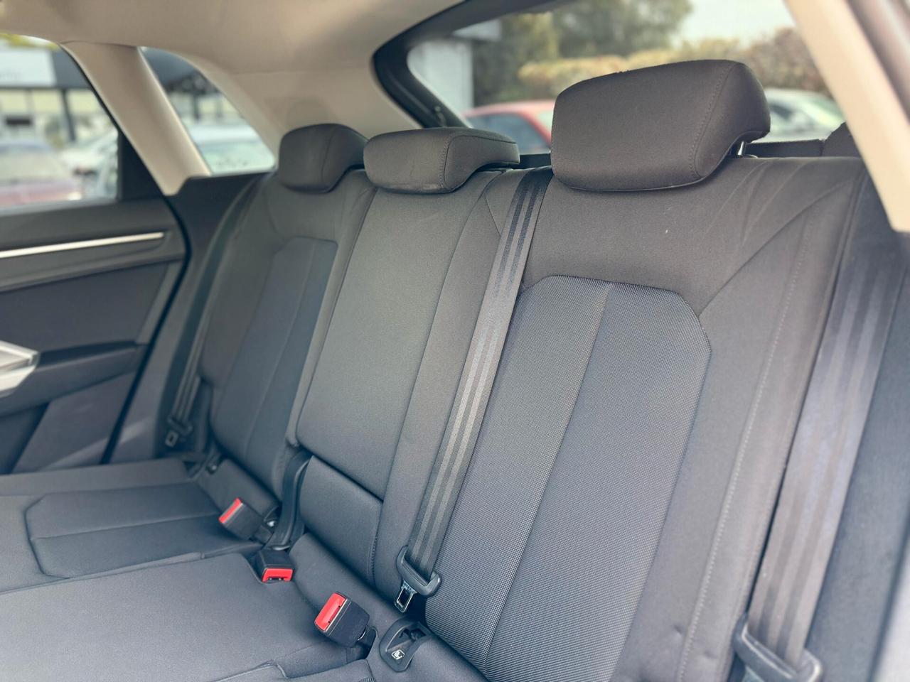 Audi Q3 35 TDI S tronic Business Advanced