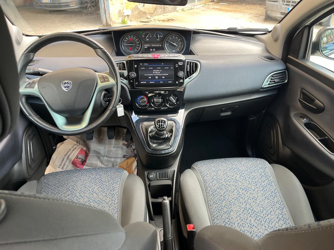 Lancia Ypsilon 1.0 FireFly 5 porte S&S Hybrid Gold