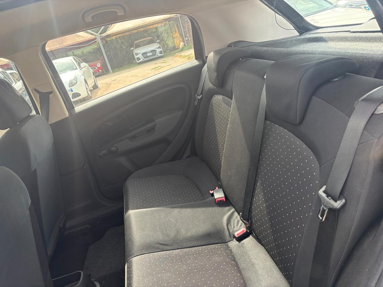 FIAT GRANDE PUNTO 1.2 65CV ADATTA NEOPATENTATI