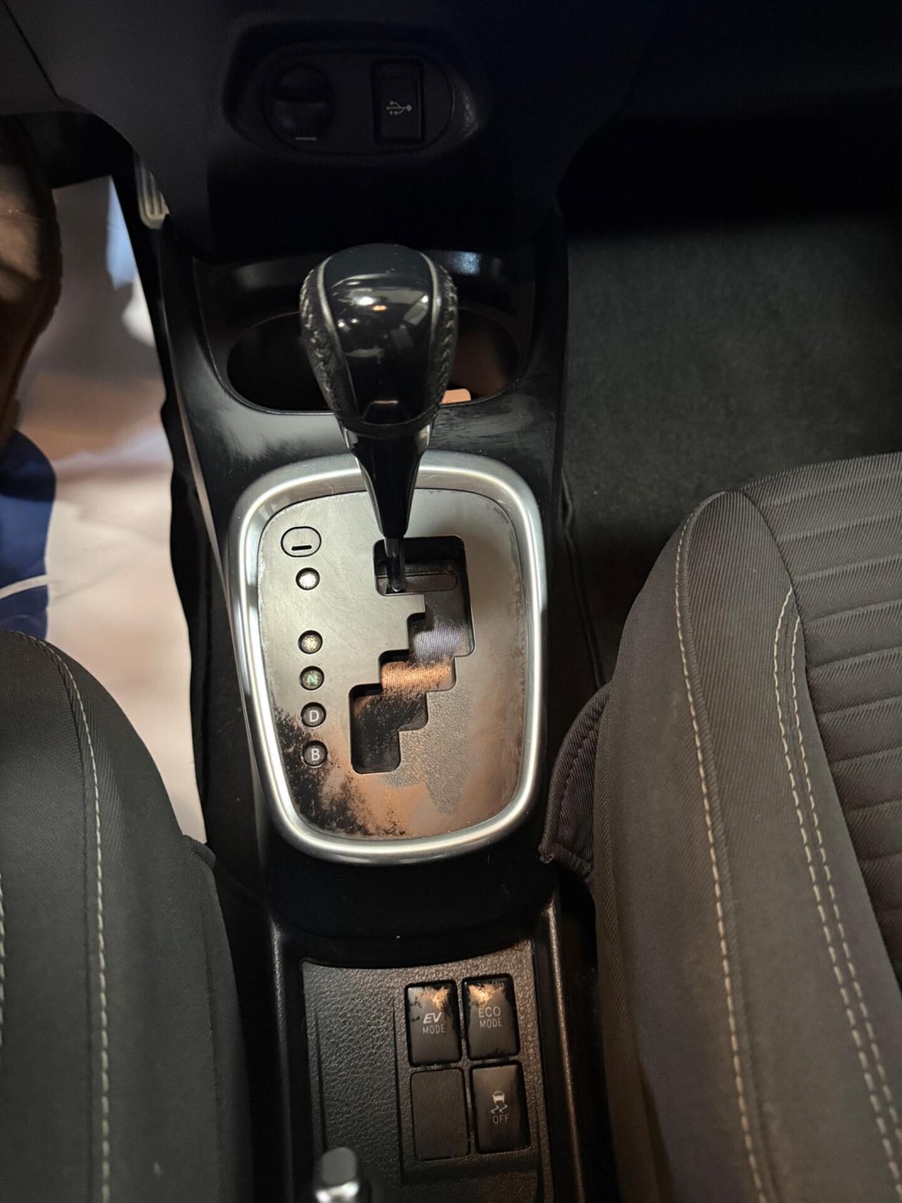 Toyota Yaris 1.5 Hybrid Grey Edition Auto 73CV