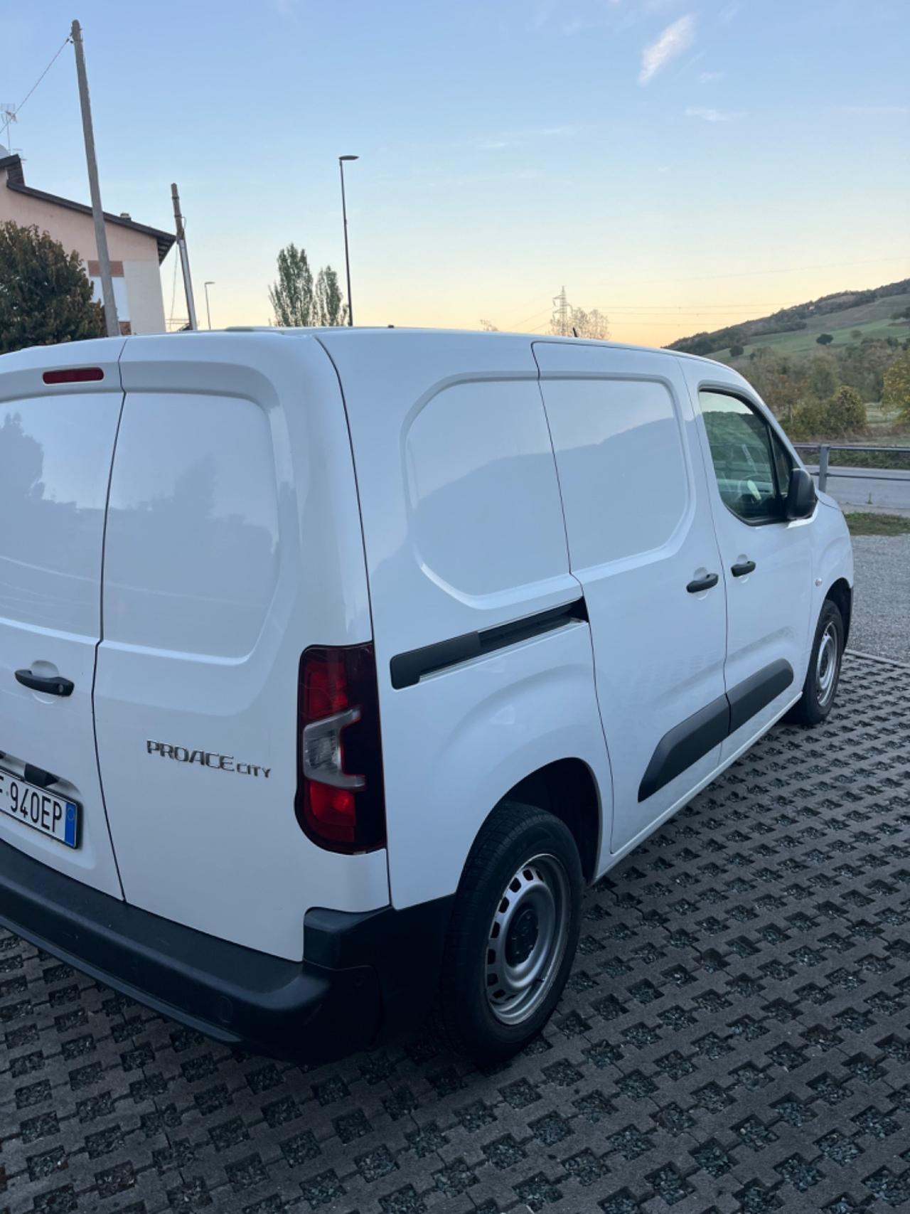Toyota Proace 1.5D 105cv 3 posti