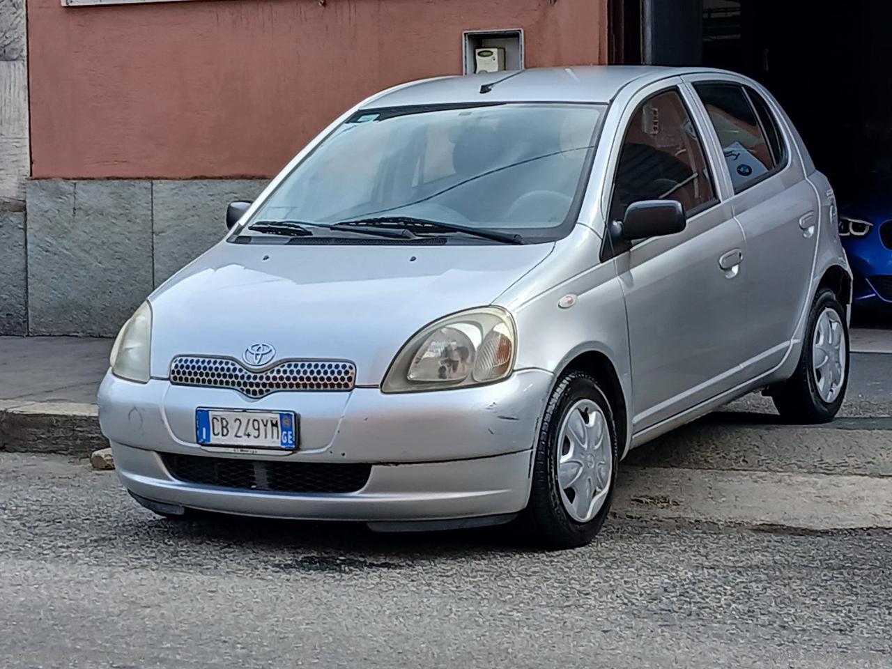 TOYOTA Yaris 1.0 16V 5p. Sol