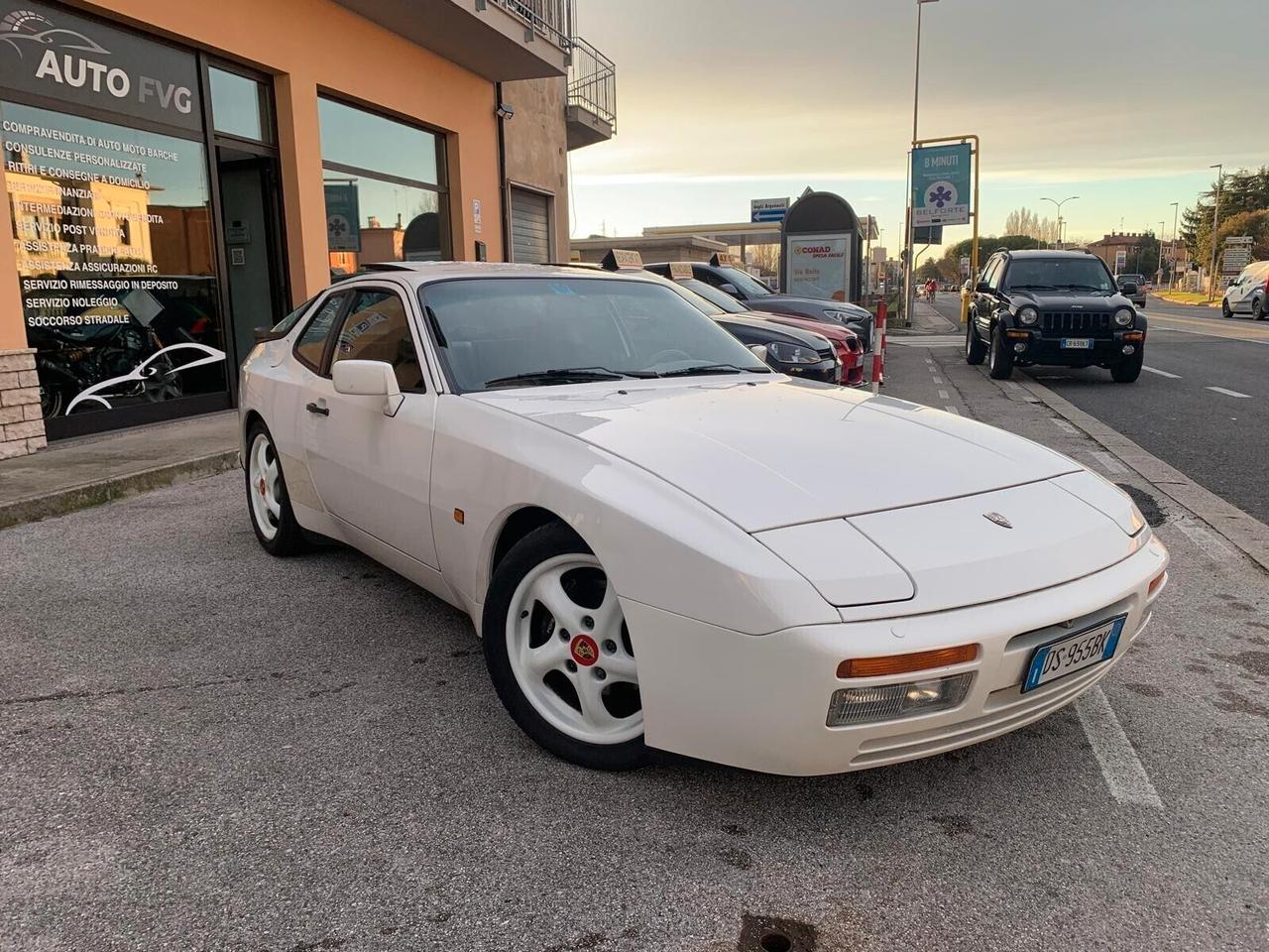 Porsche 944 S2 ASI