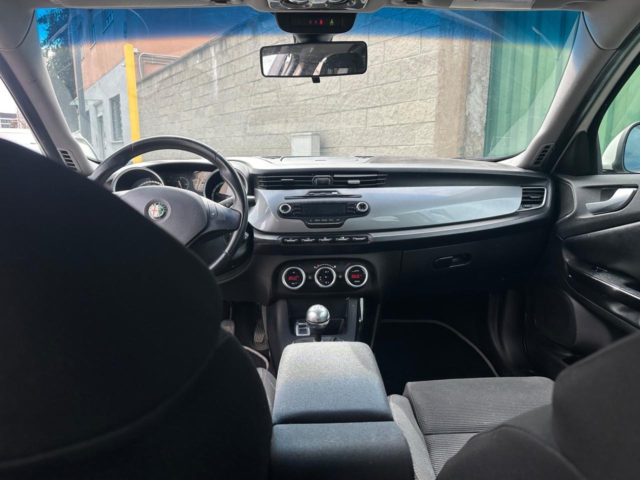 Alfa Romeo Giulietta 1.4 Turbo - ok neopatentati