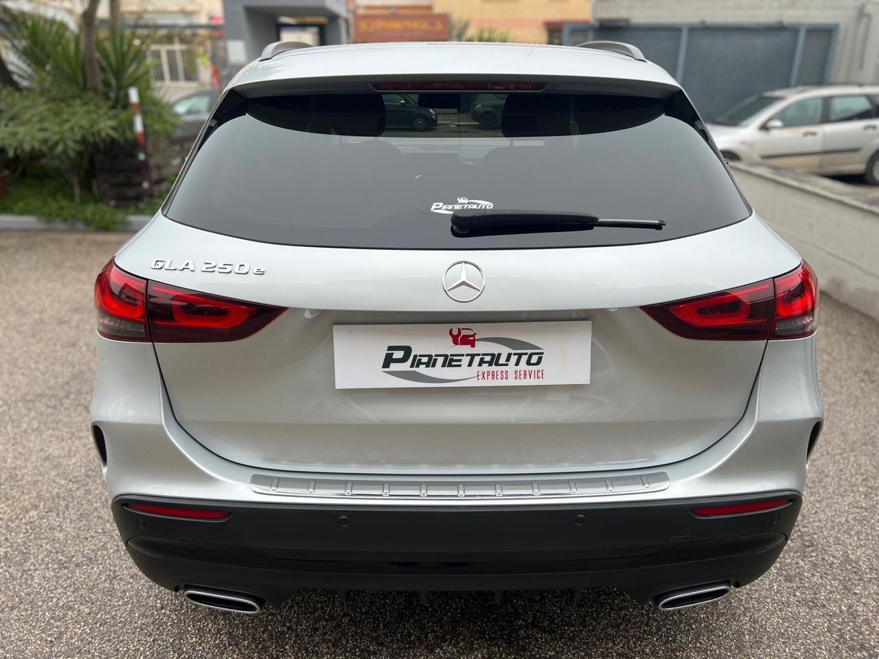 Mercedes-benz GLA 250 e phev (eq-power) Premium AMG AUTO NIGHT PERFETTA!