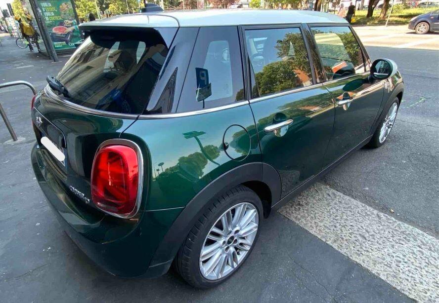 Mini 1.5 Cooper D 5 porte AUTOM. NAVY CARPLAY PREZZO REALE