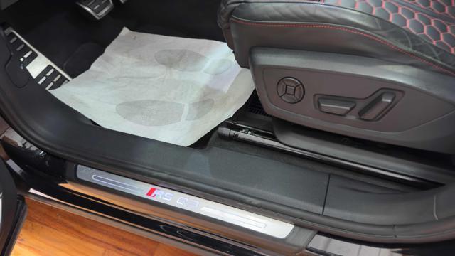 AUDI RS Q3 SPB quattro S tronic