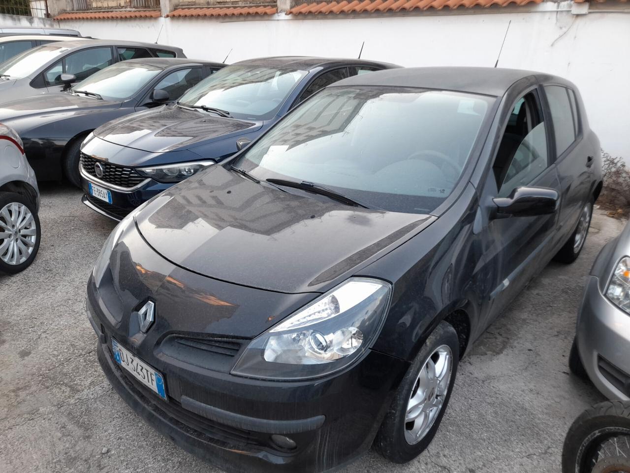 Renault Clio 1.2 16V 5 porte Le Iene