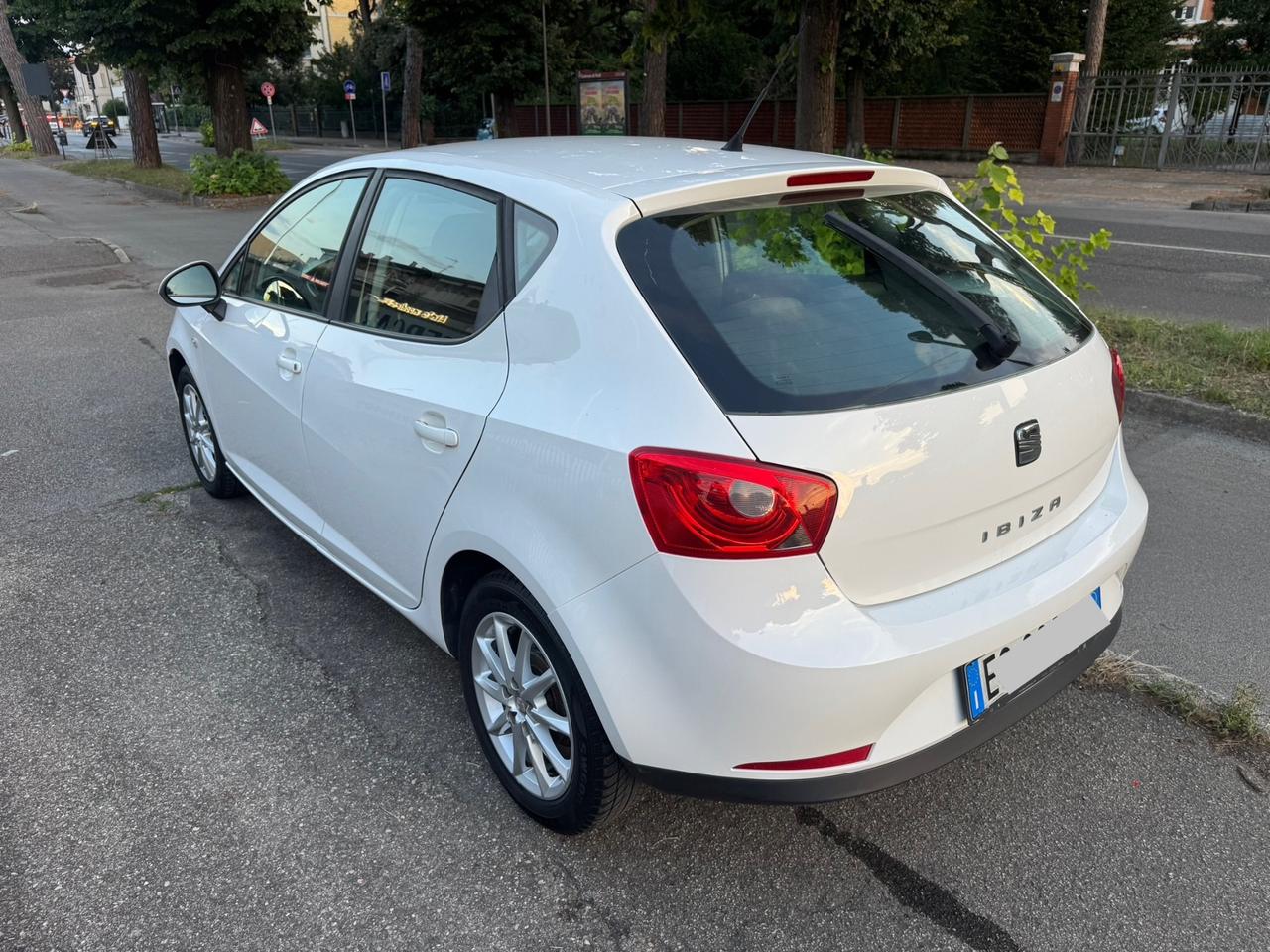 Seat Ibiza 1.4 5 porte neopaten garanzia 12 mesi