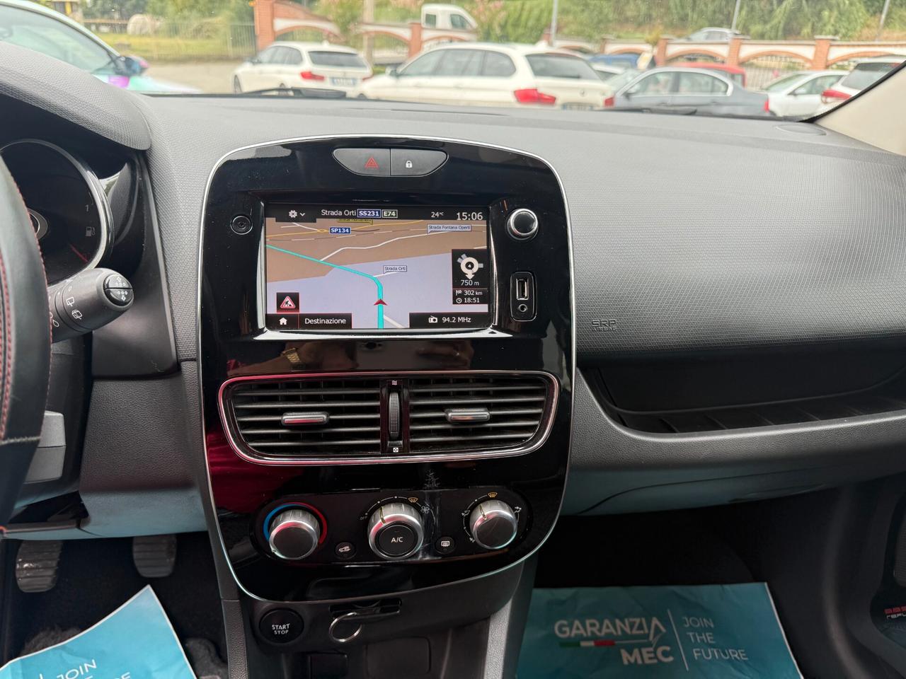 Renault Clio 90 CV 5 porte Moschino Intens /OK NEOPATENTATI