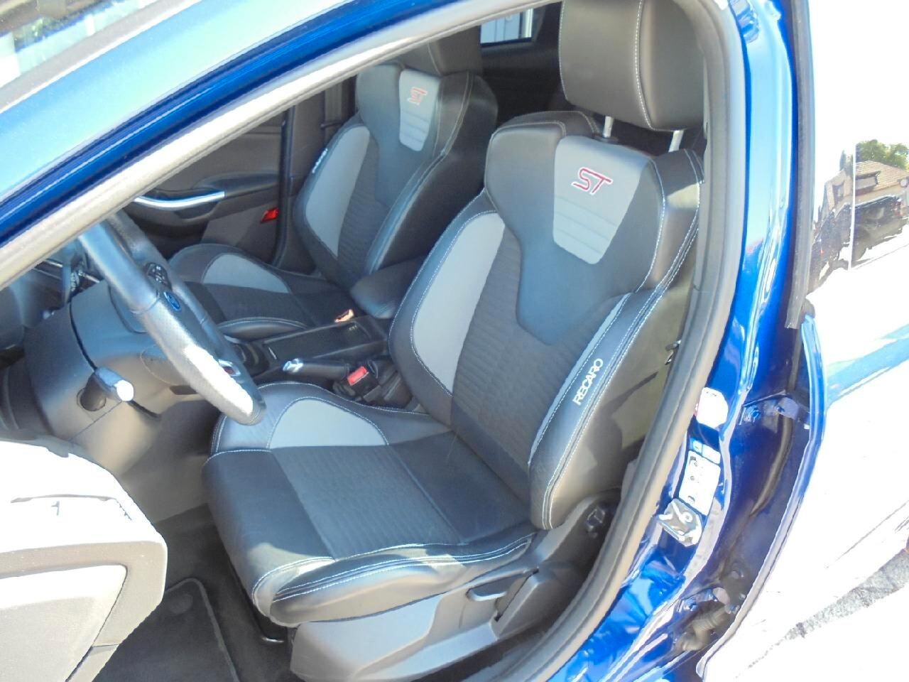 Ford Focus ST 18" NAVY SENS PARK CRUISE CONTROL RETROCAMERA SEDILI PELLE/TESSUTO FORD SYNC 3